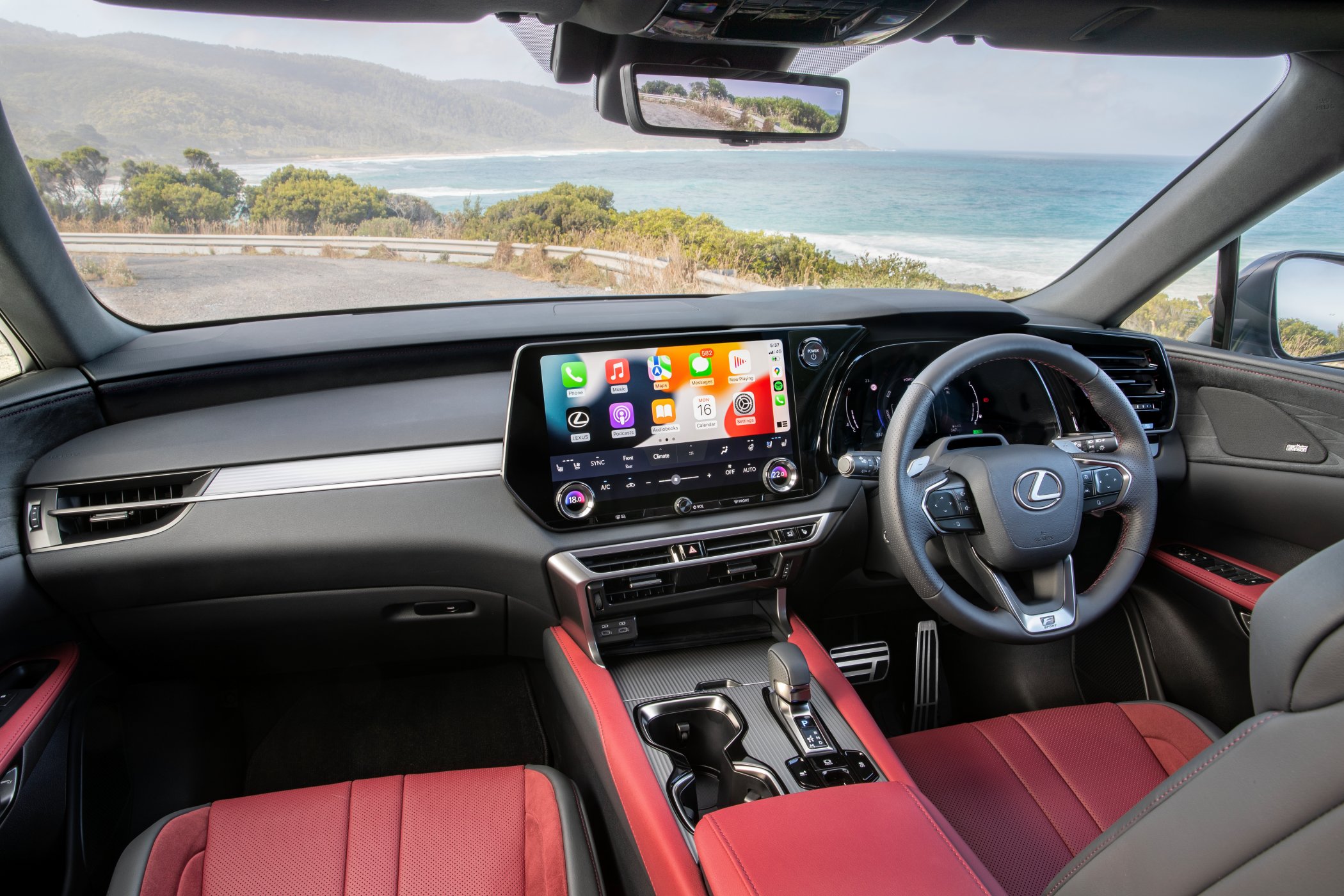 2023 Lexus RX 500h F Sport Performance interior