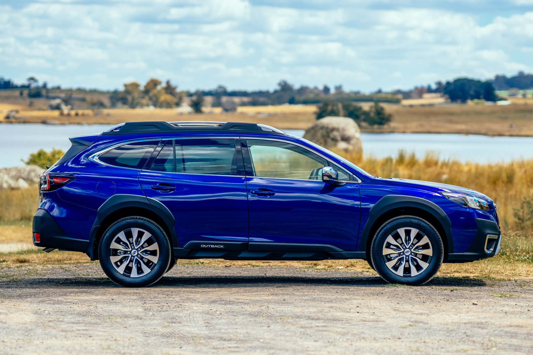 2023 Subaru Outback Touring XT Sapphire Blue profile