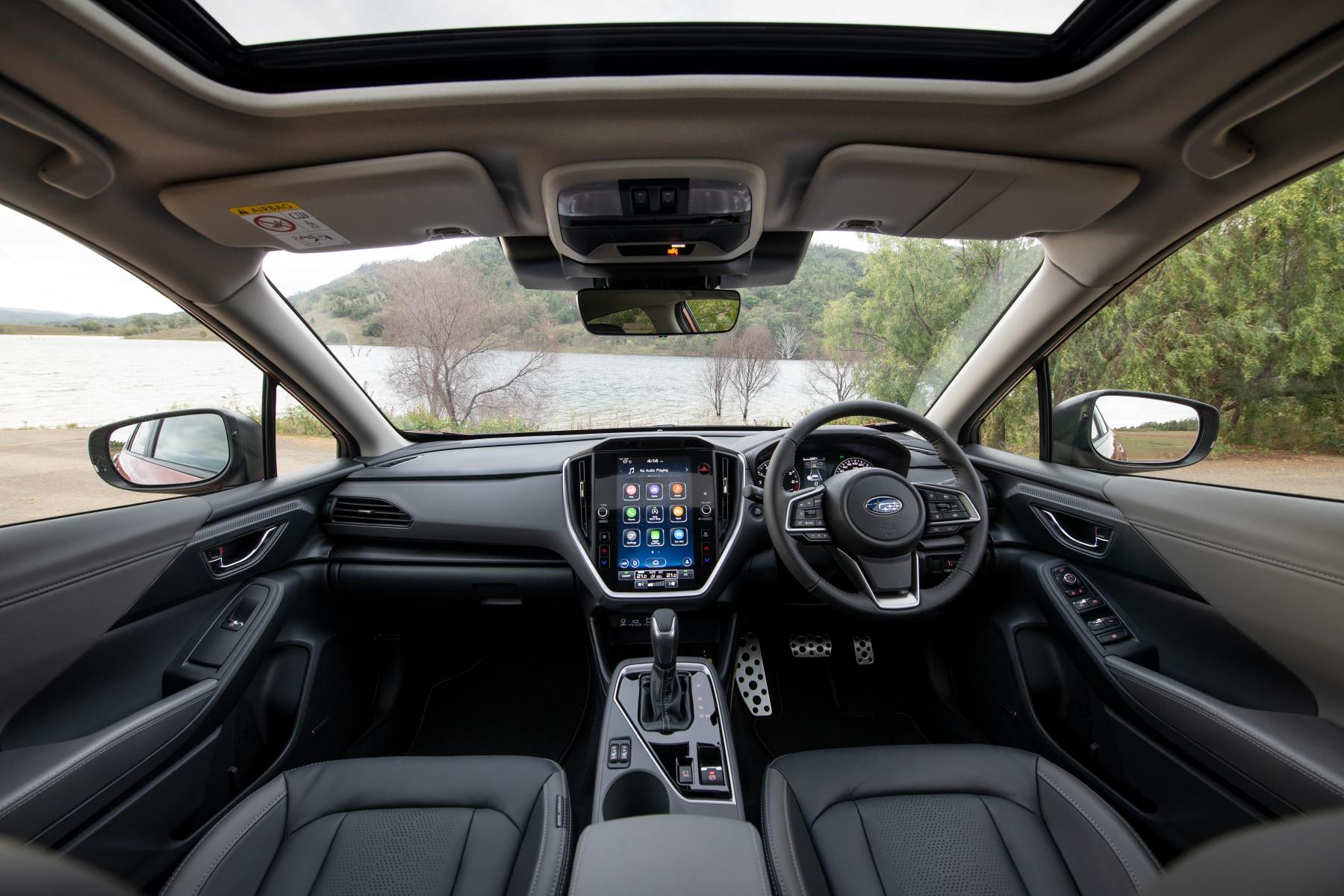 Subaru Crosstrek AWD 2.0S interior front