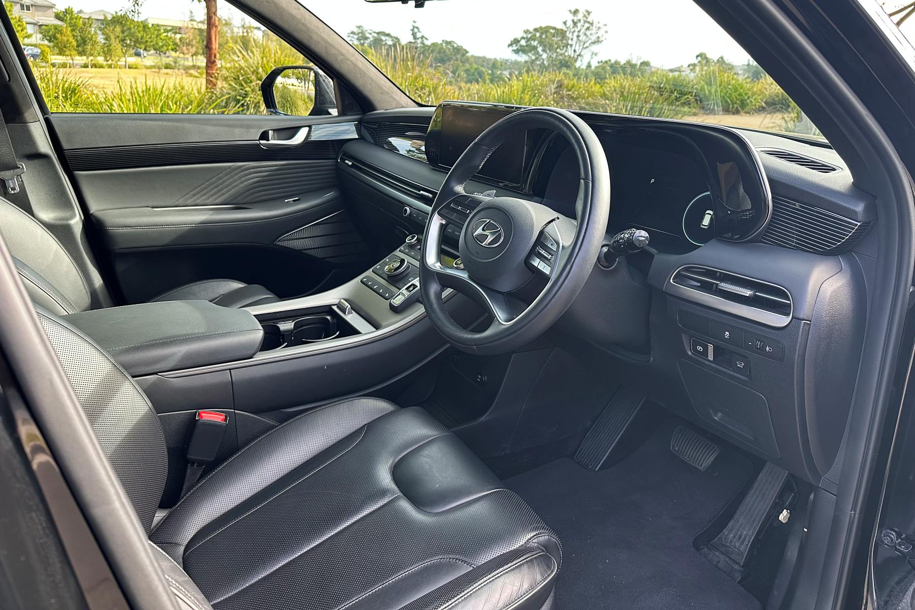Hyundai Palisade Highlander 3.8L V6 Petrol interior front seats - Copy