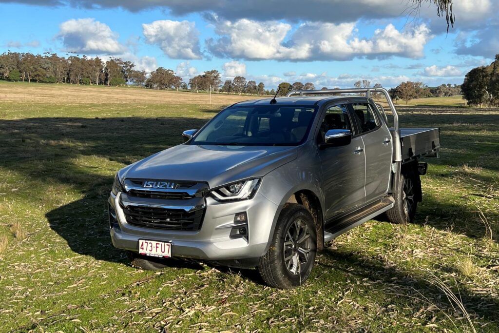 Isuzu D-Max LS-U Dual Cab CC 2023 Review - Motoring Minute