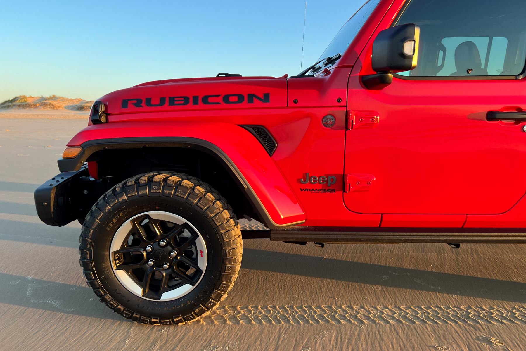Jeep Wrangler Unlimited Rubicon front wheel and tyre