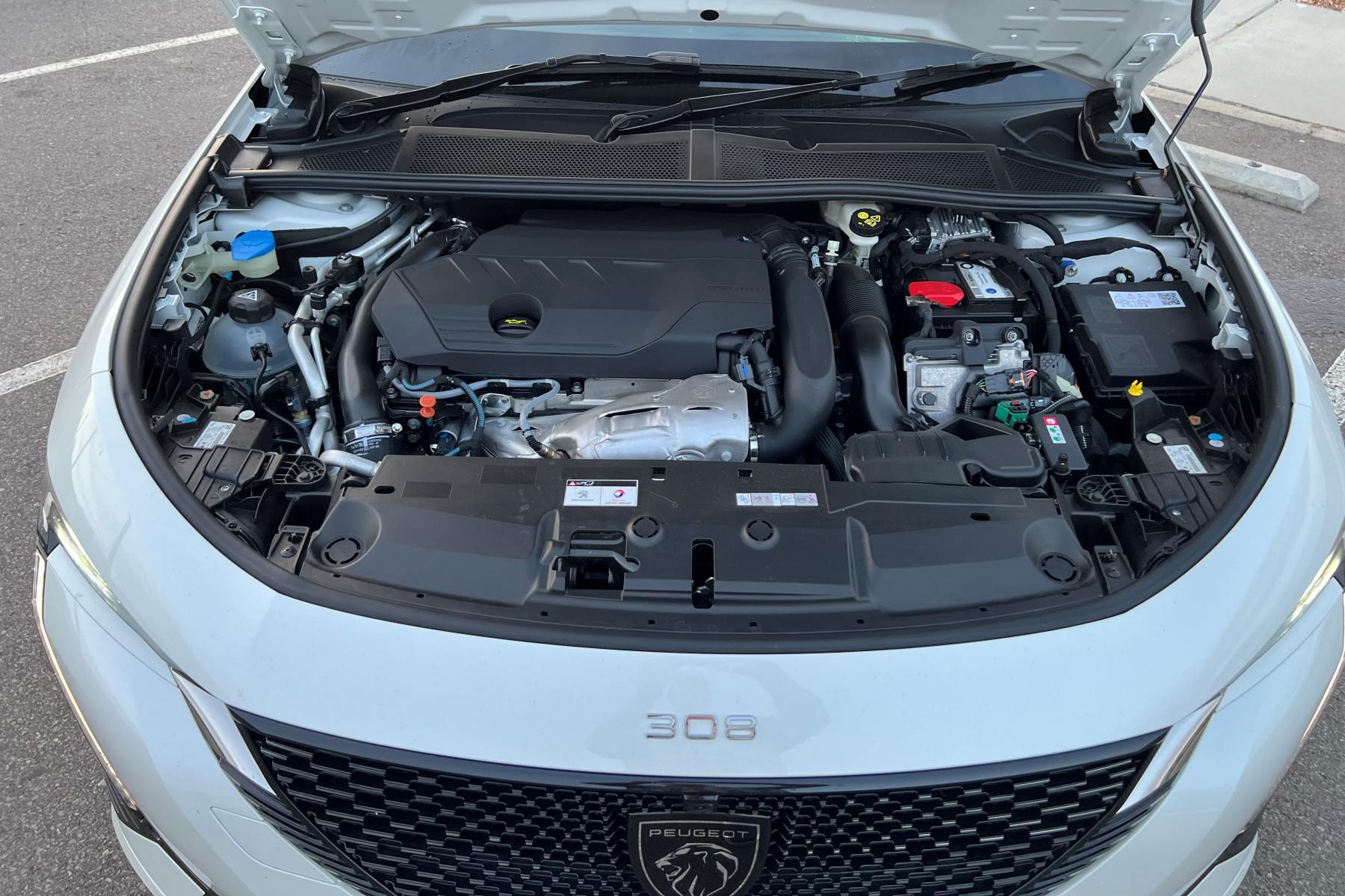 2023 Peugeot 308 GT Sport PHEV engine 1