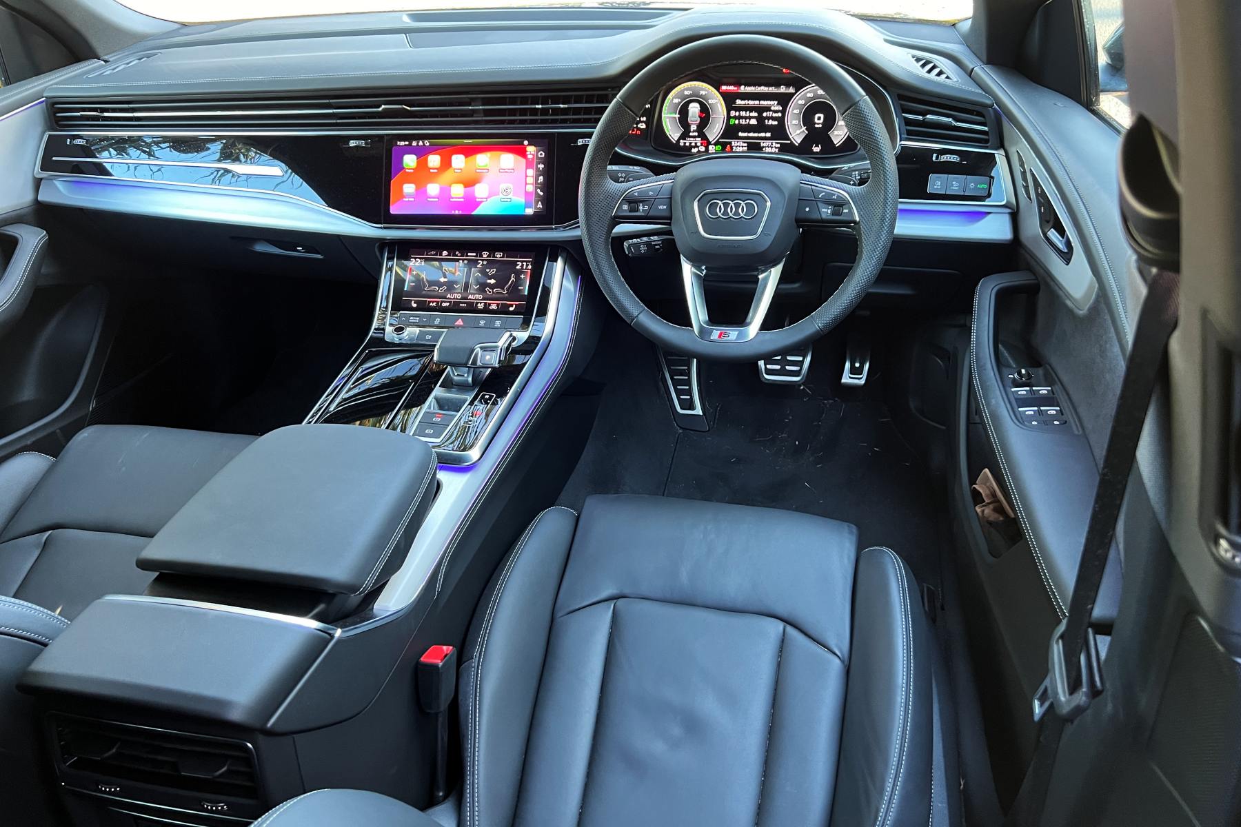 Audi Q8 60 TFSI e quattro S Line PHEV interior front 1