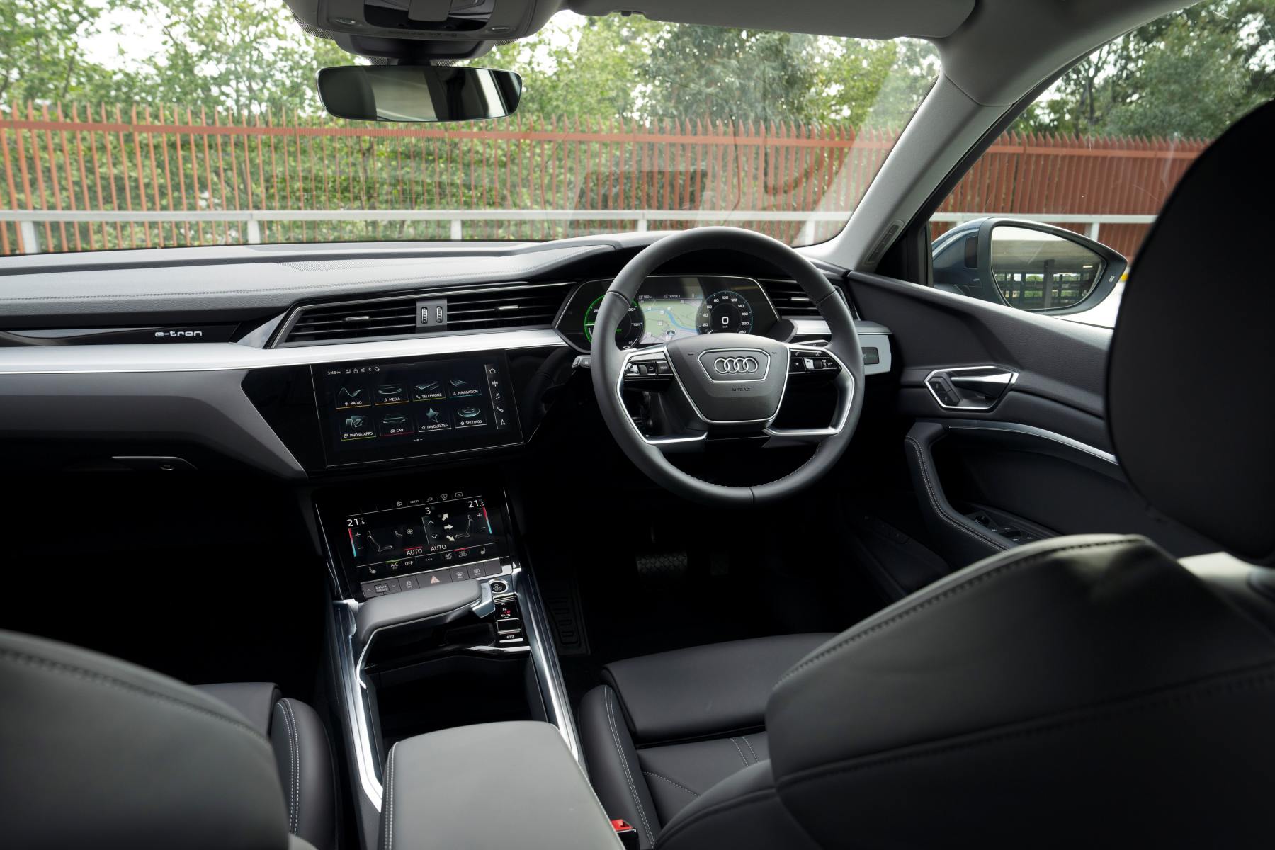 Audi Q8 Sportback e-tron 55 Quattro interior front dash 1