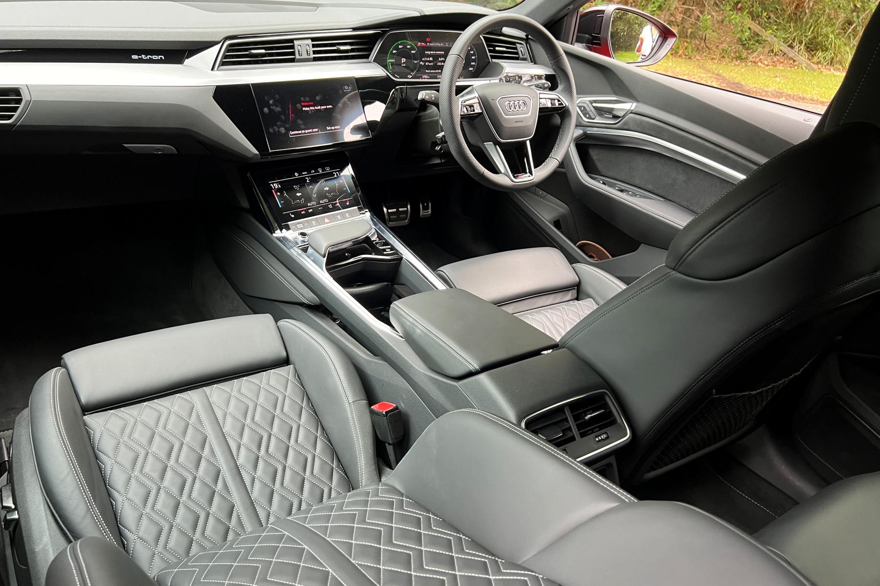 Audi Q8 e-tron 55 Quattro Launch Edition front interior 1