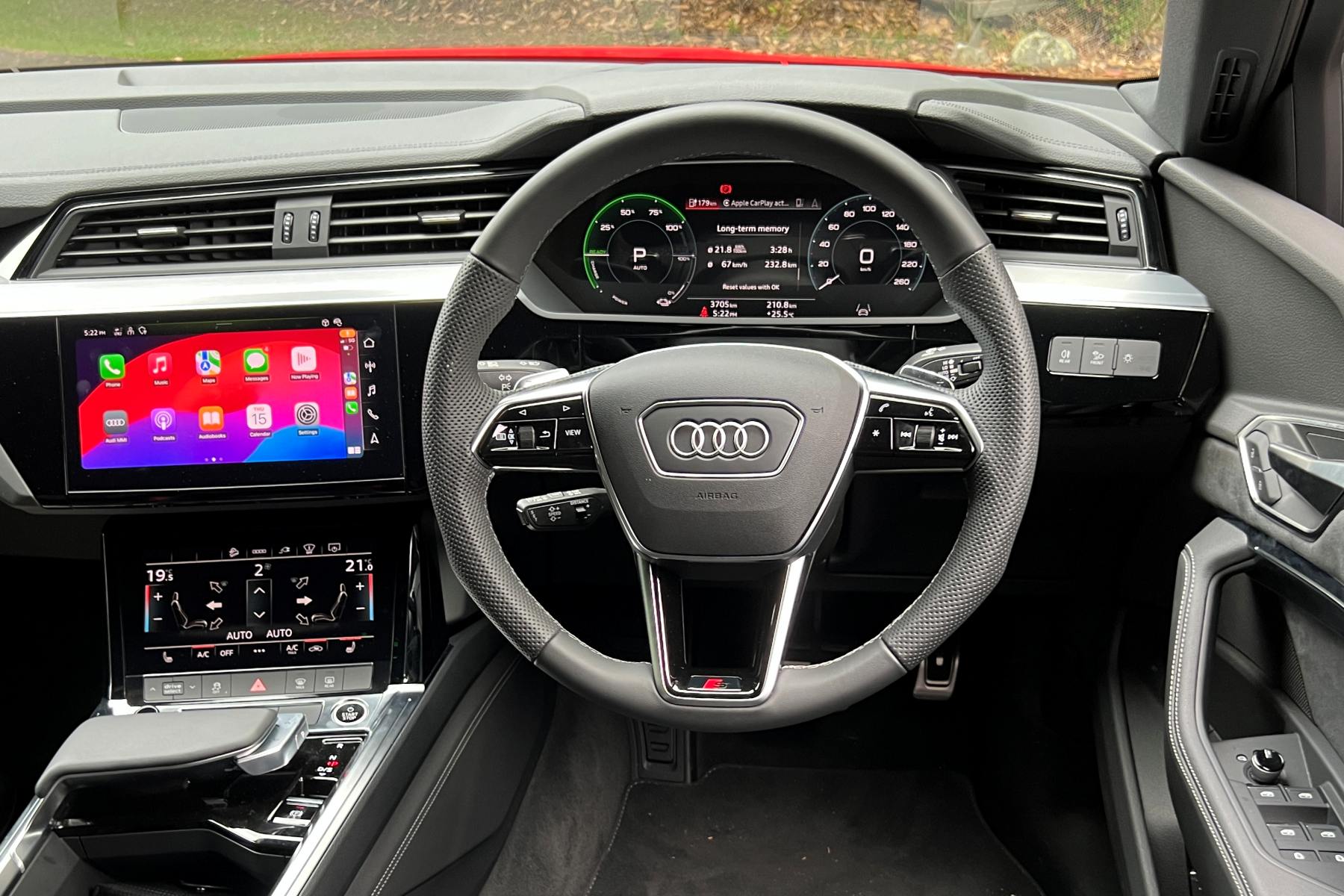 Audi Q8 e-tron 55 Quattro Launch Edition front interior 2