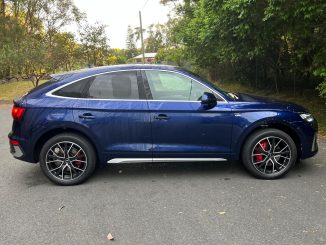 Audi Q5 PHEV profile 1