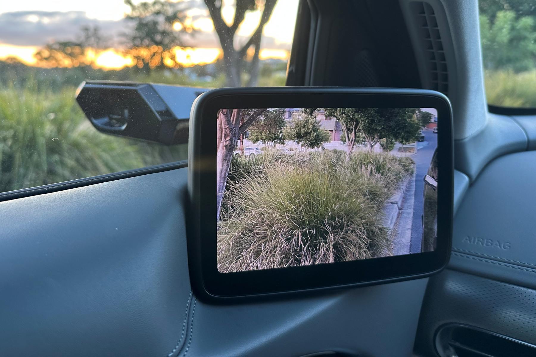 Genesis GV60 EV 2023 rear view mirror camera