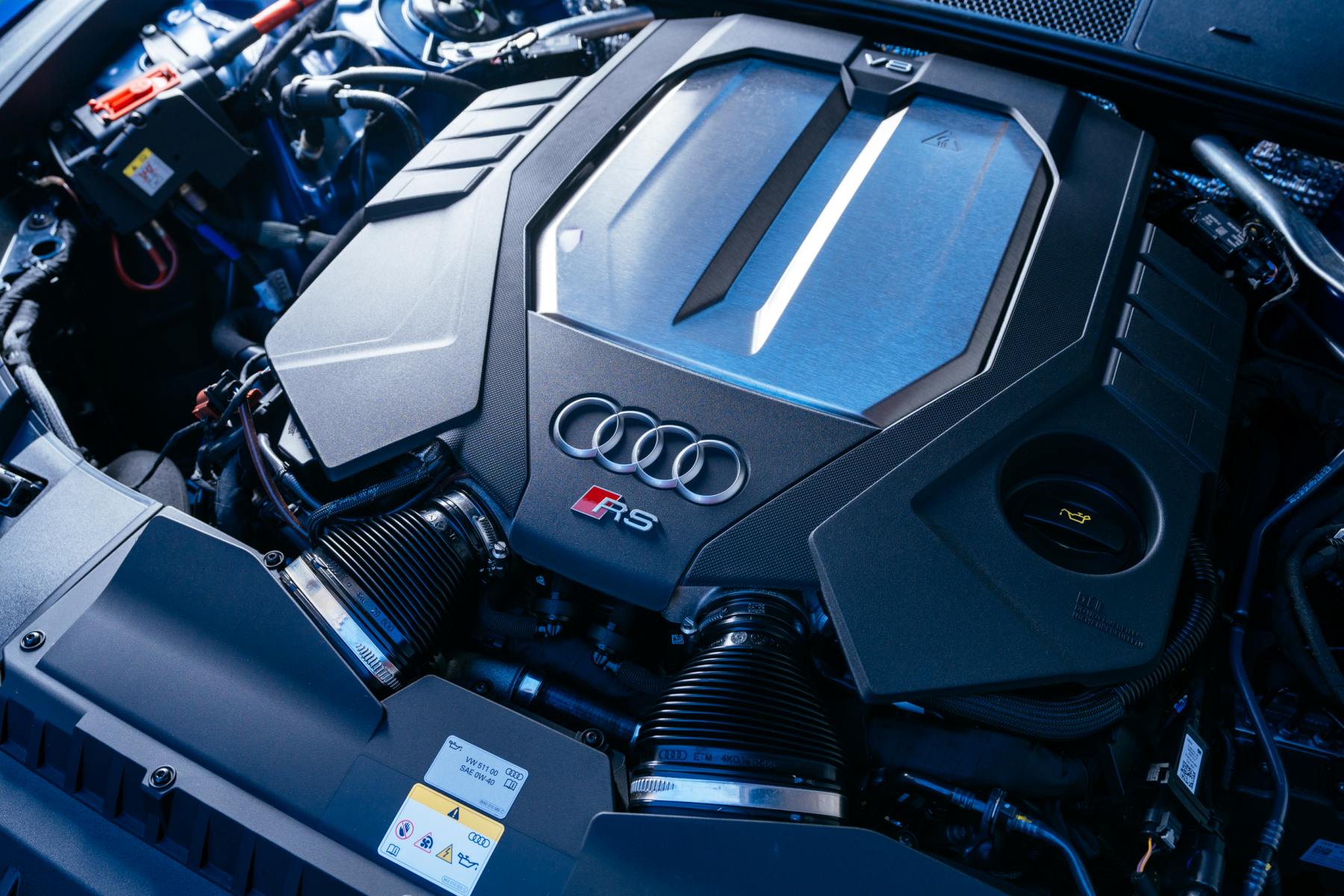 2024 Audi RS6 Performance Avant quattro V8 engine