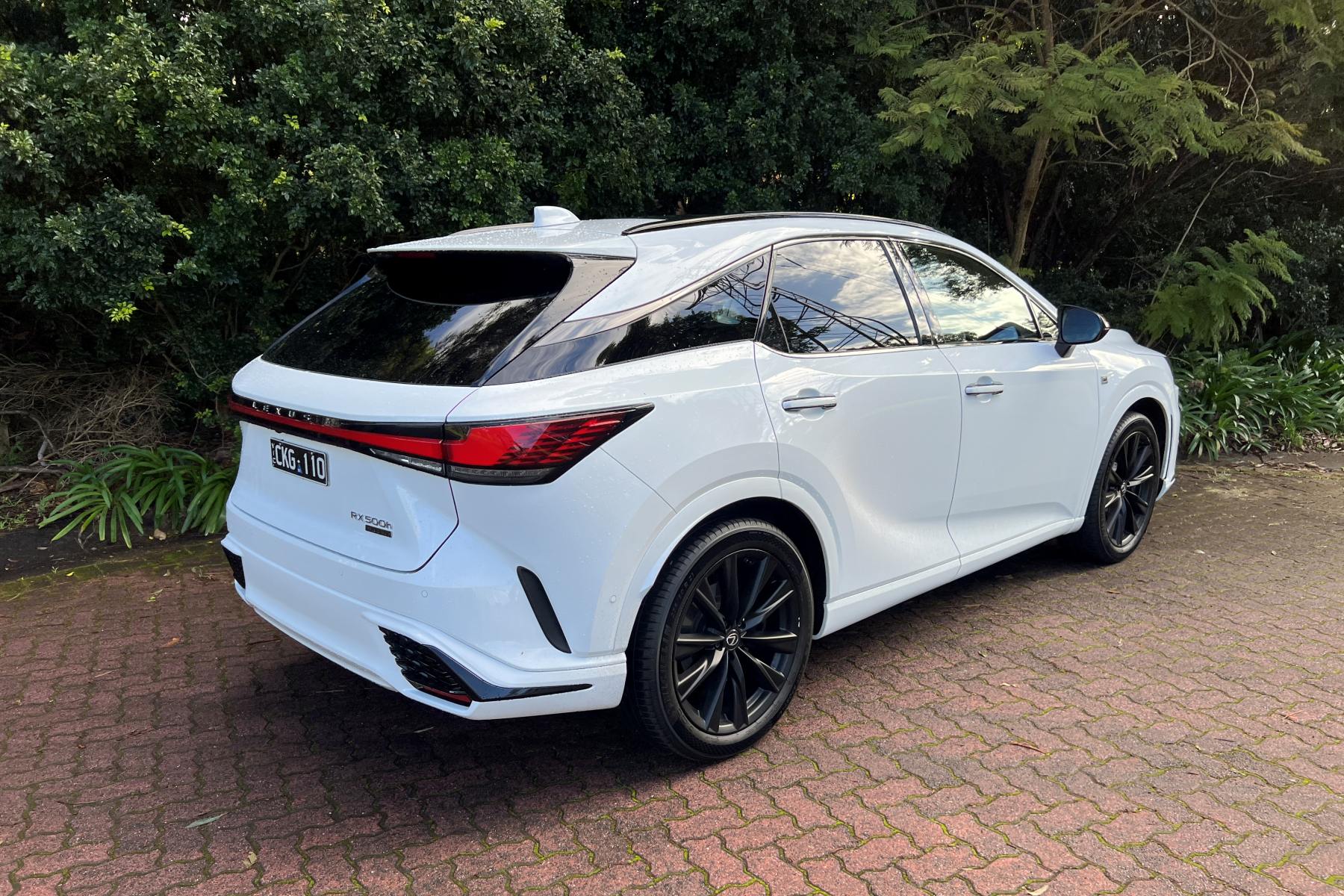 2024 Lexus RX 500h Performance rear quarter 1