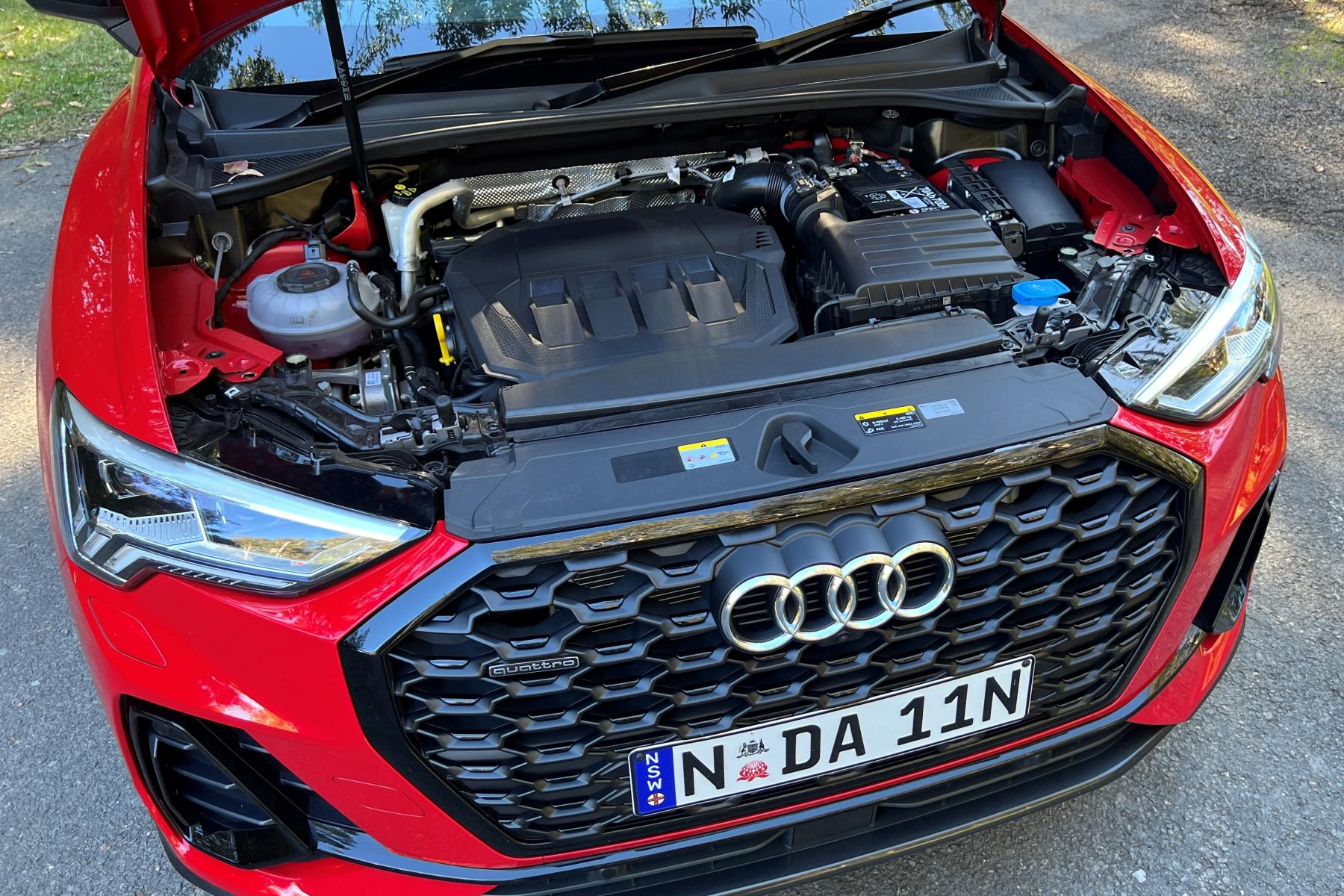 Audi Q3 40 TFSI Sportback quattro engine