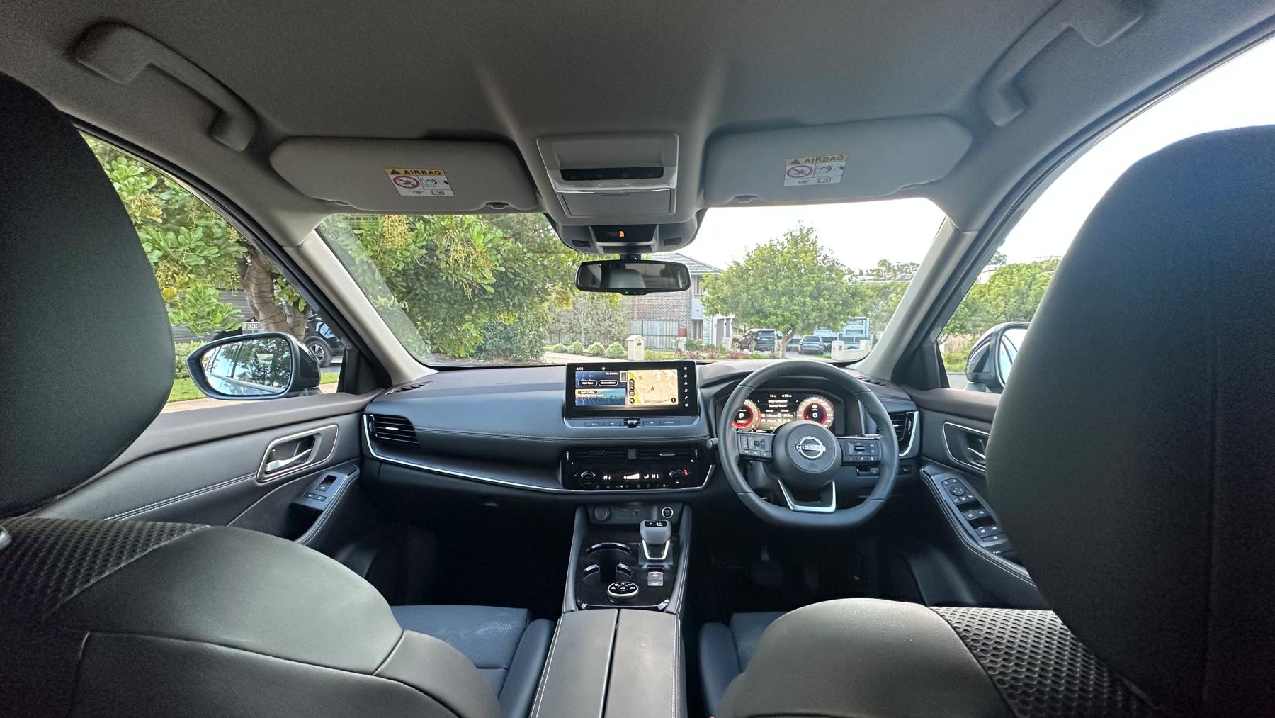 Nissan X-Trail N-Trek front interior 2