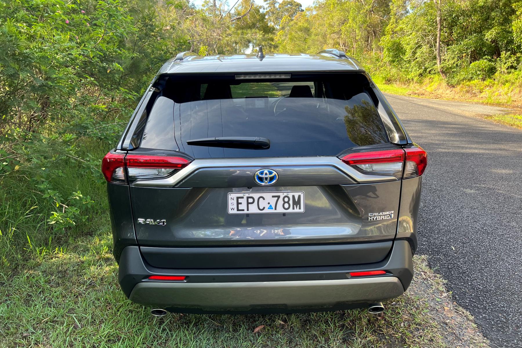 Toyota RAV 4 Cruiser Hybrid rear 1