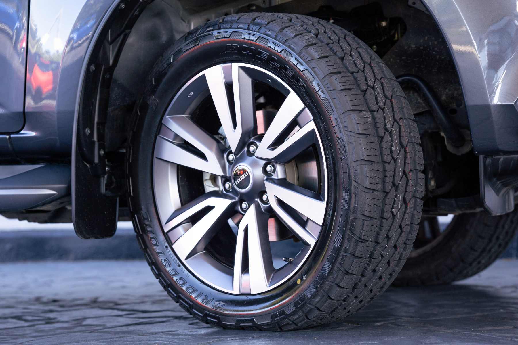 Bridgestone Dueler AT 002 9