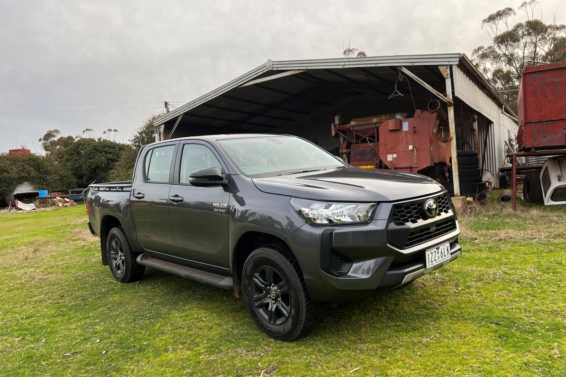 Toyota HiLux SR 48V Dual Cab 4WD Ute front quarter 1