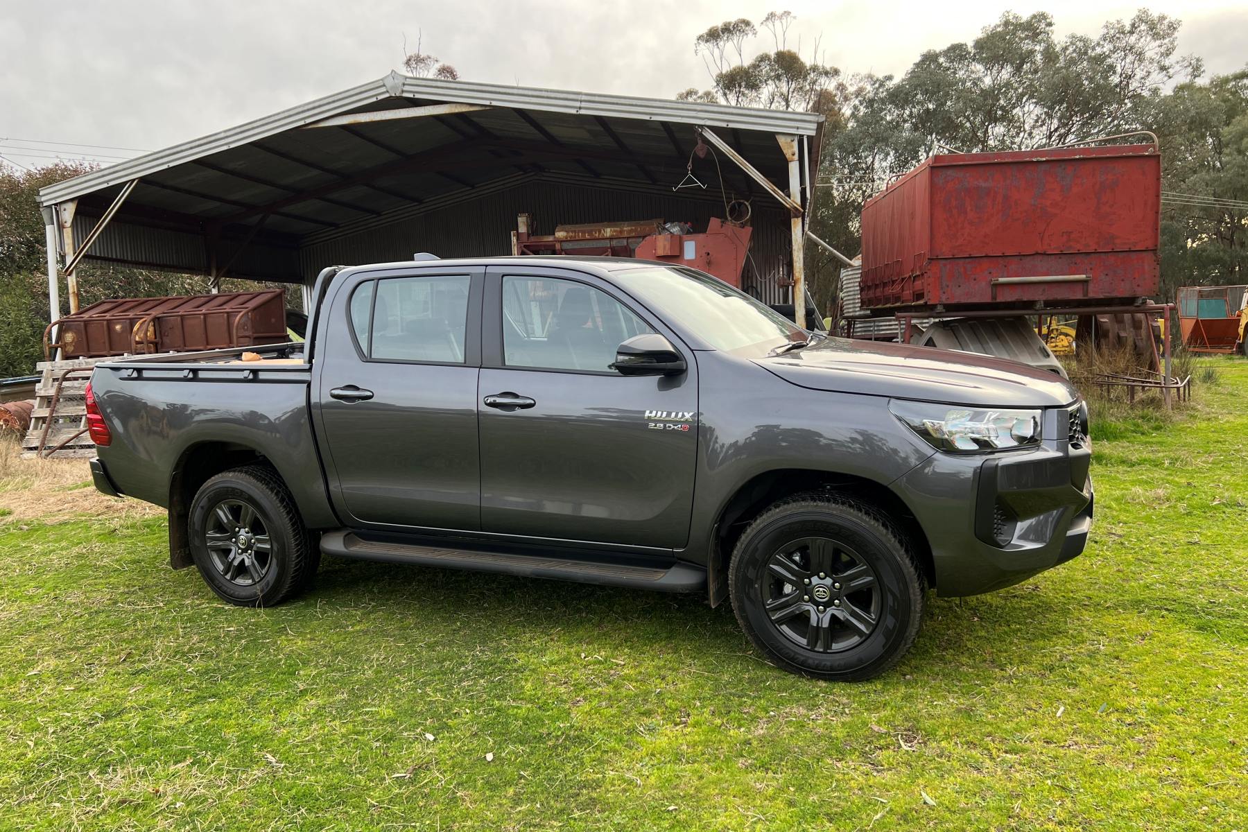 Toyota HiLux SR 48V Dual Cab 4WD Ute profile 1