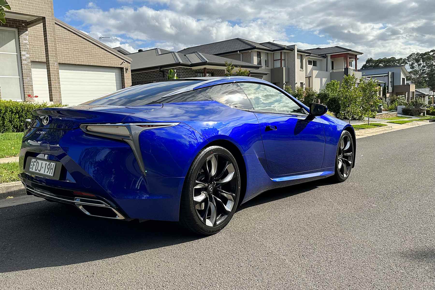 Lexus LC 500 Coupe V8 rear quarter 1