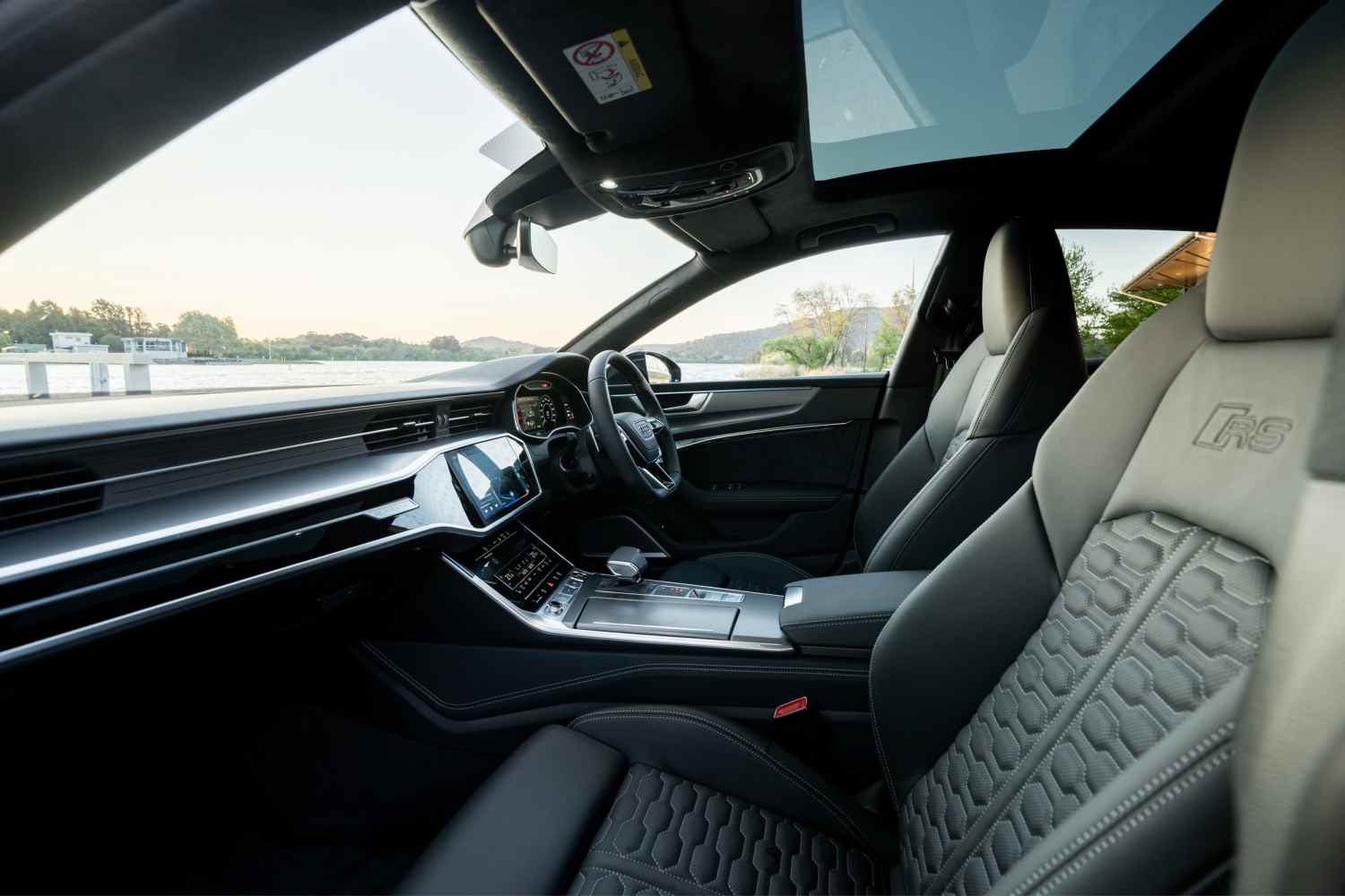 Audi RS7 Sportback Performance front seats 1