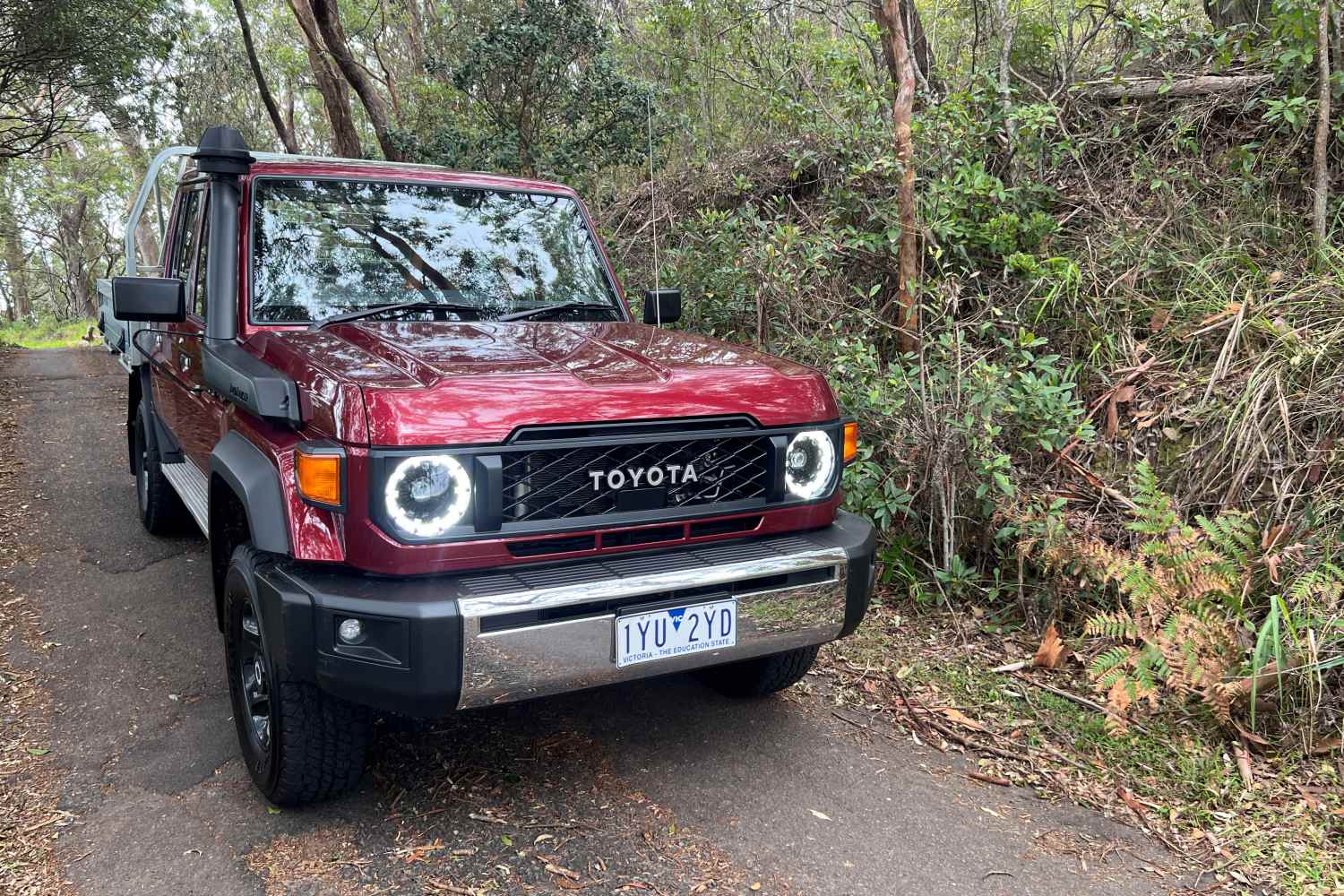 Toyota LC70 DCC GXL front 1