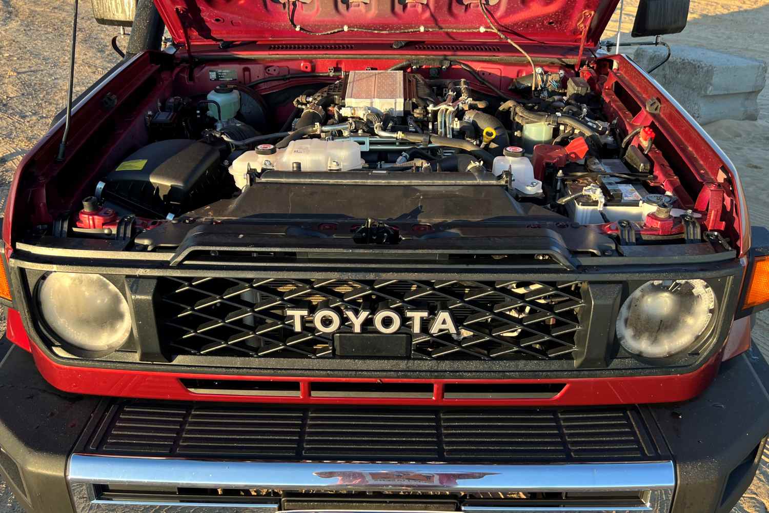 Toyota LC79 Series 4 cylinder engine 1