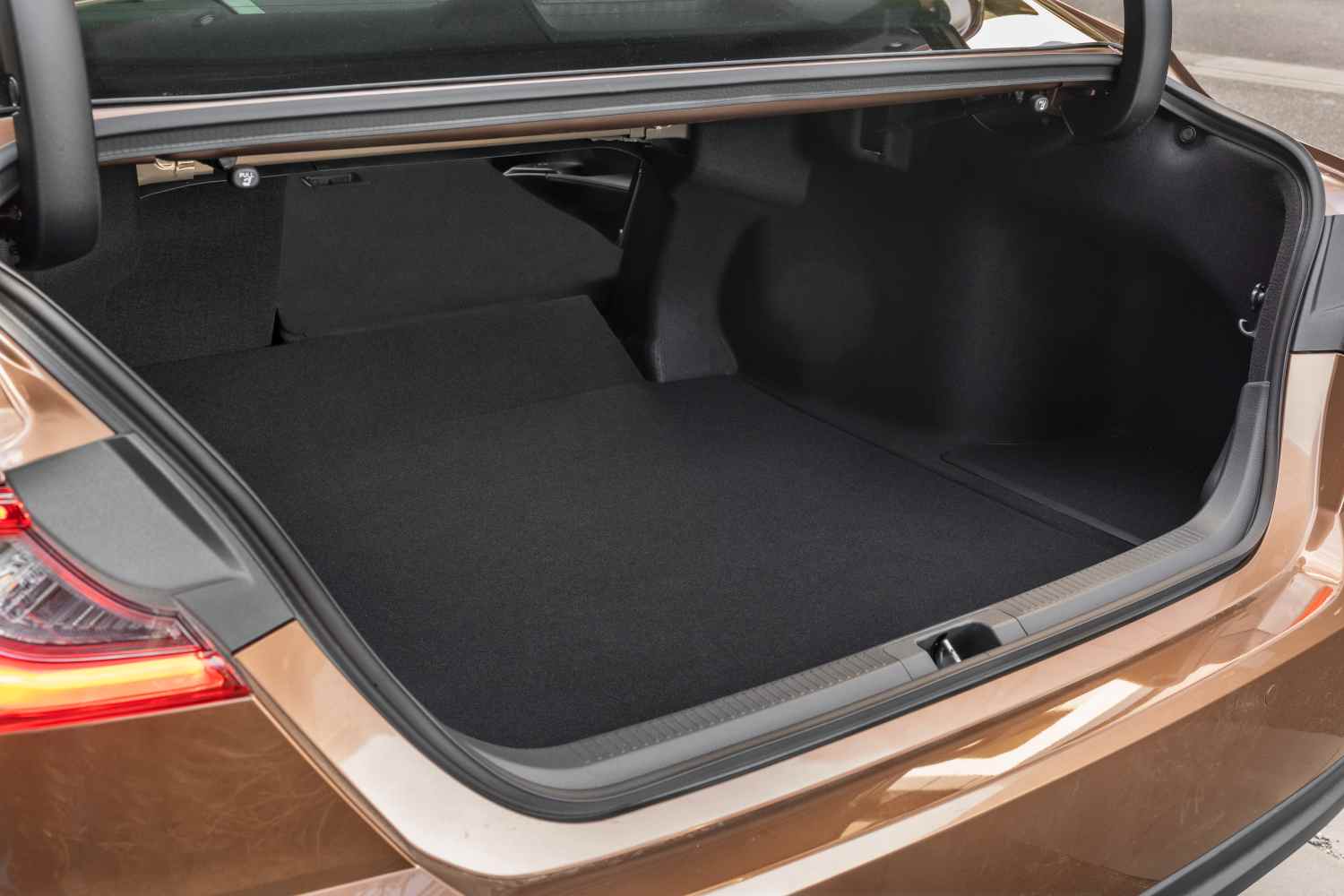 2025 Toyota Camry Ascent Sport boot