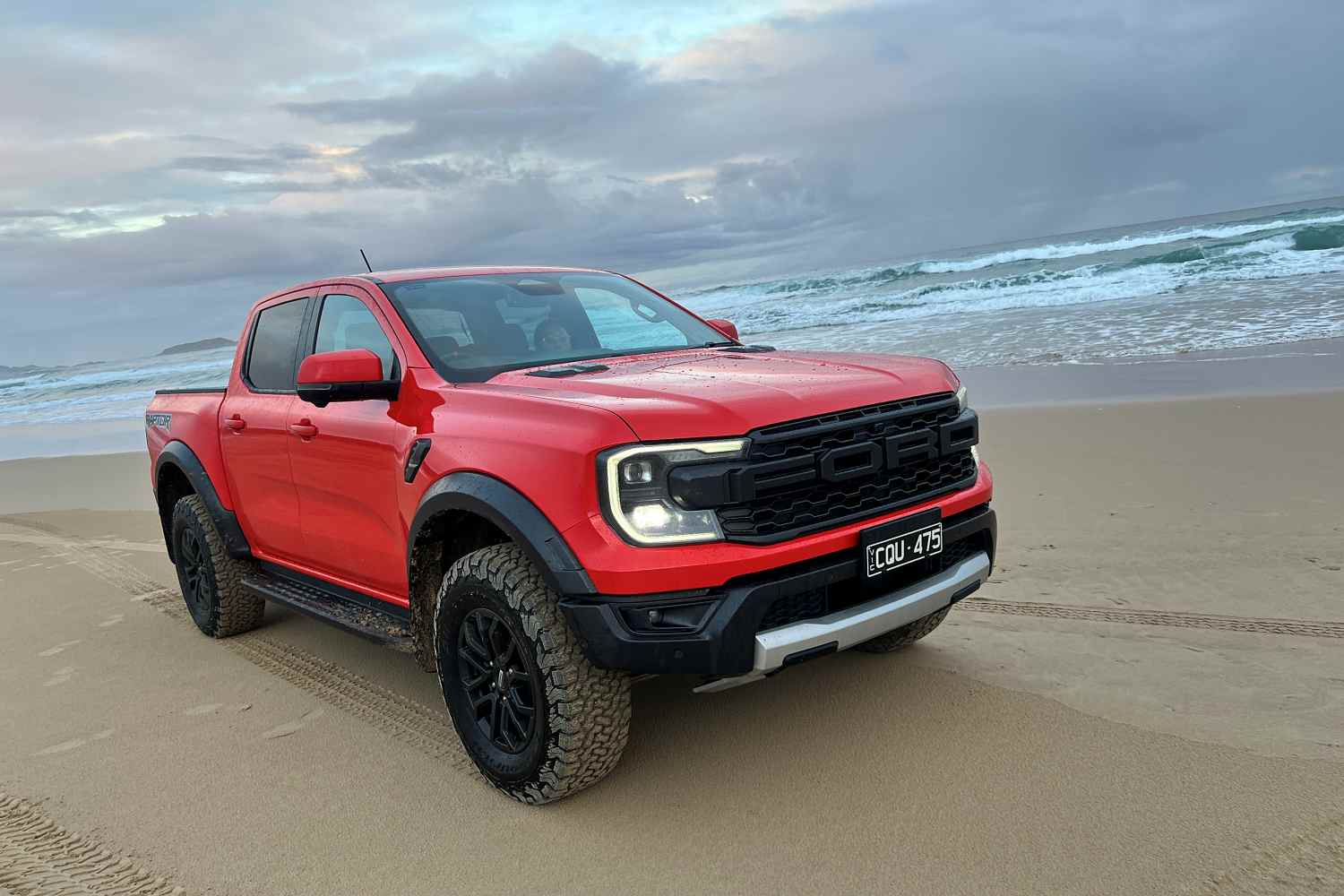 Ford Ranger Raptor front quarter 1
