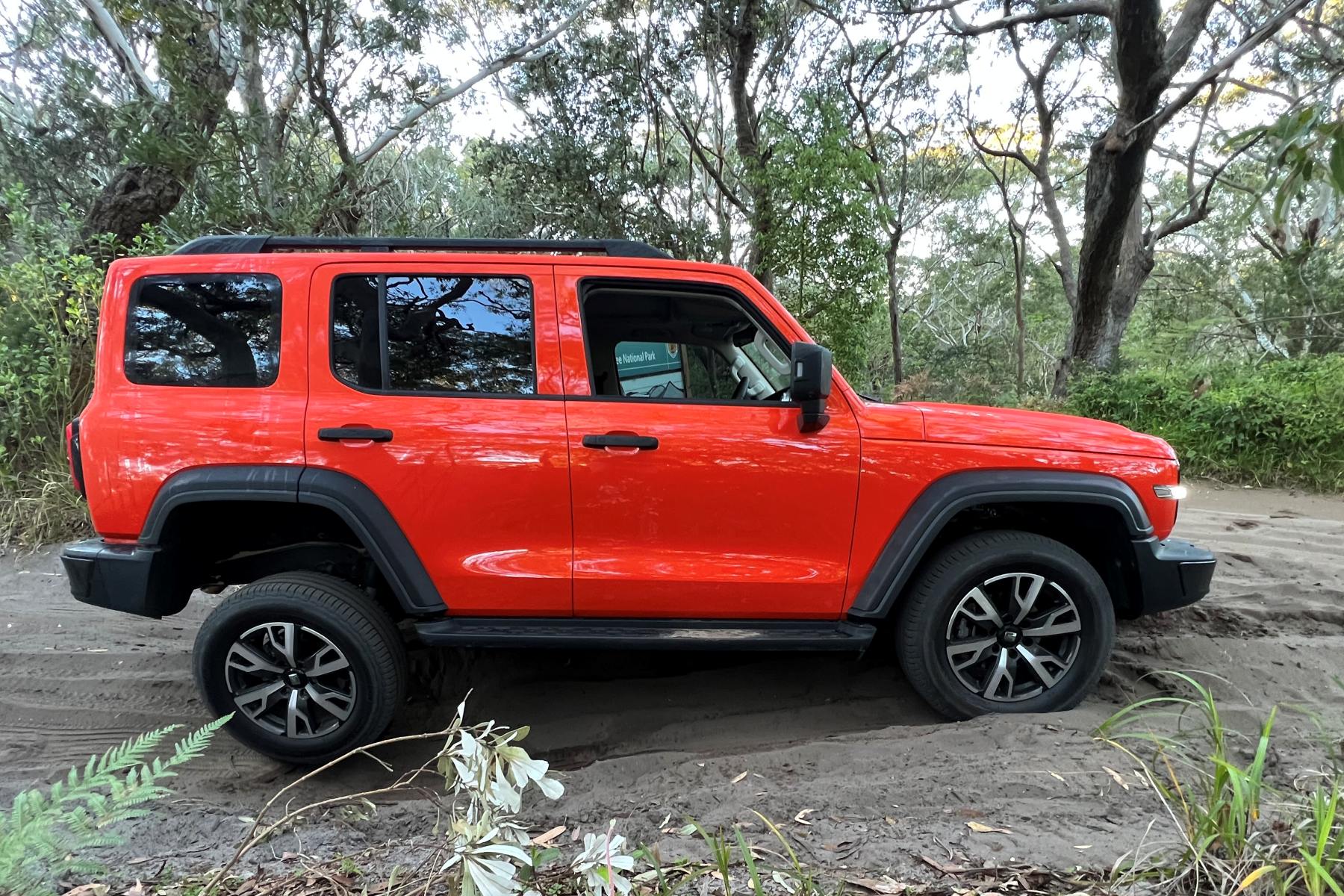GWM Tank 300 Ultra 4WD wheel articluation 2