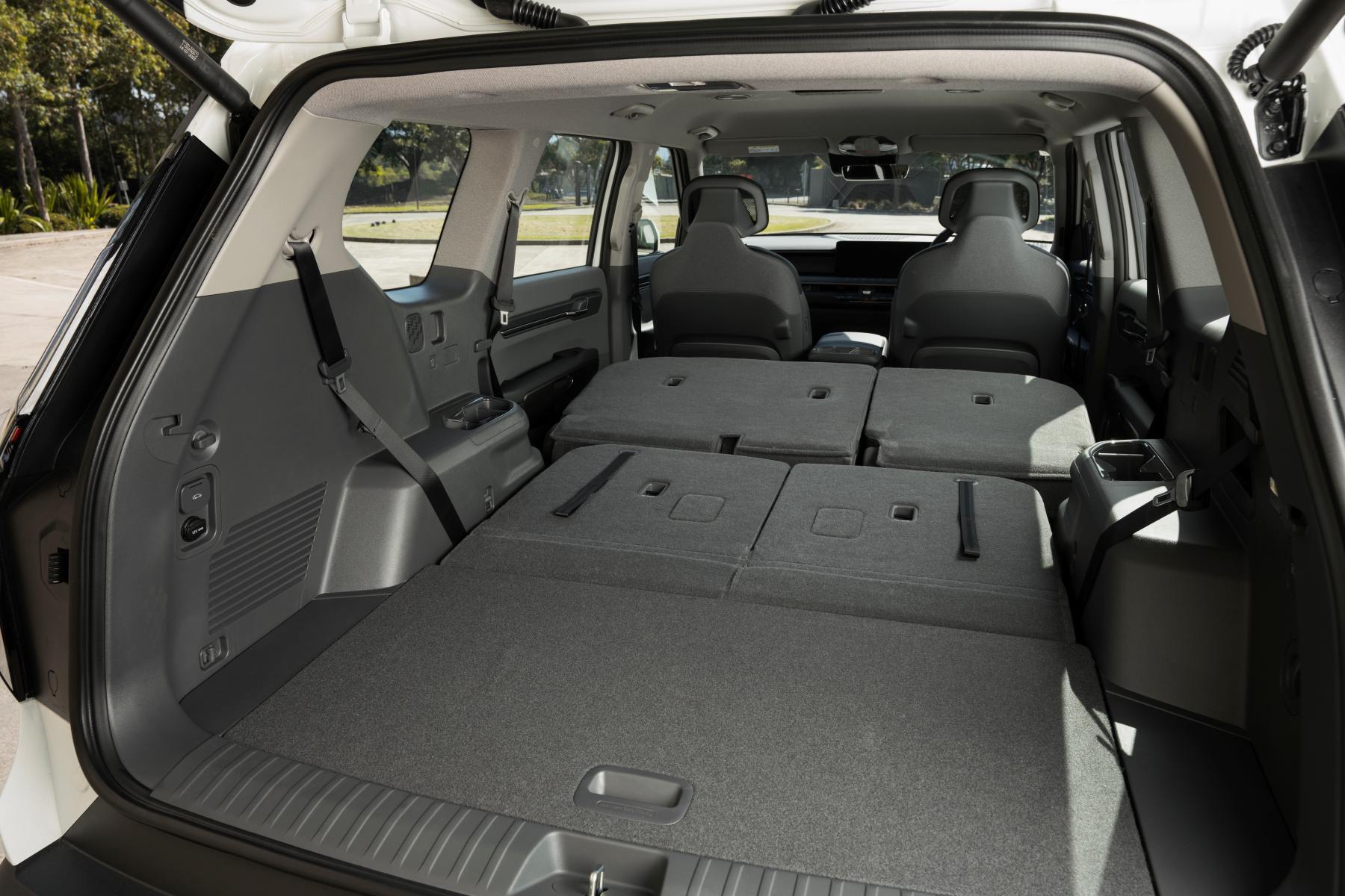 2024 Kia EV9 Air boot 1