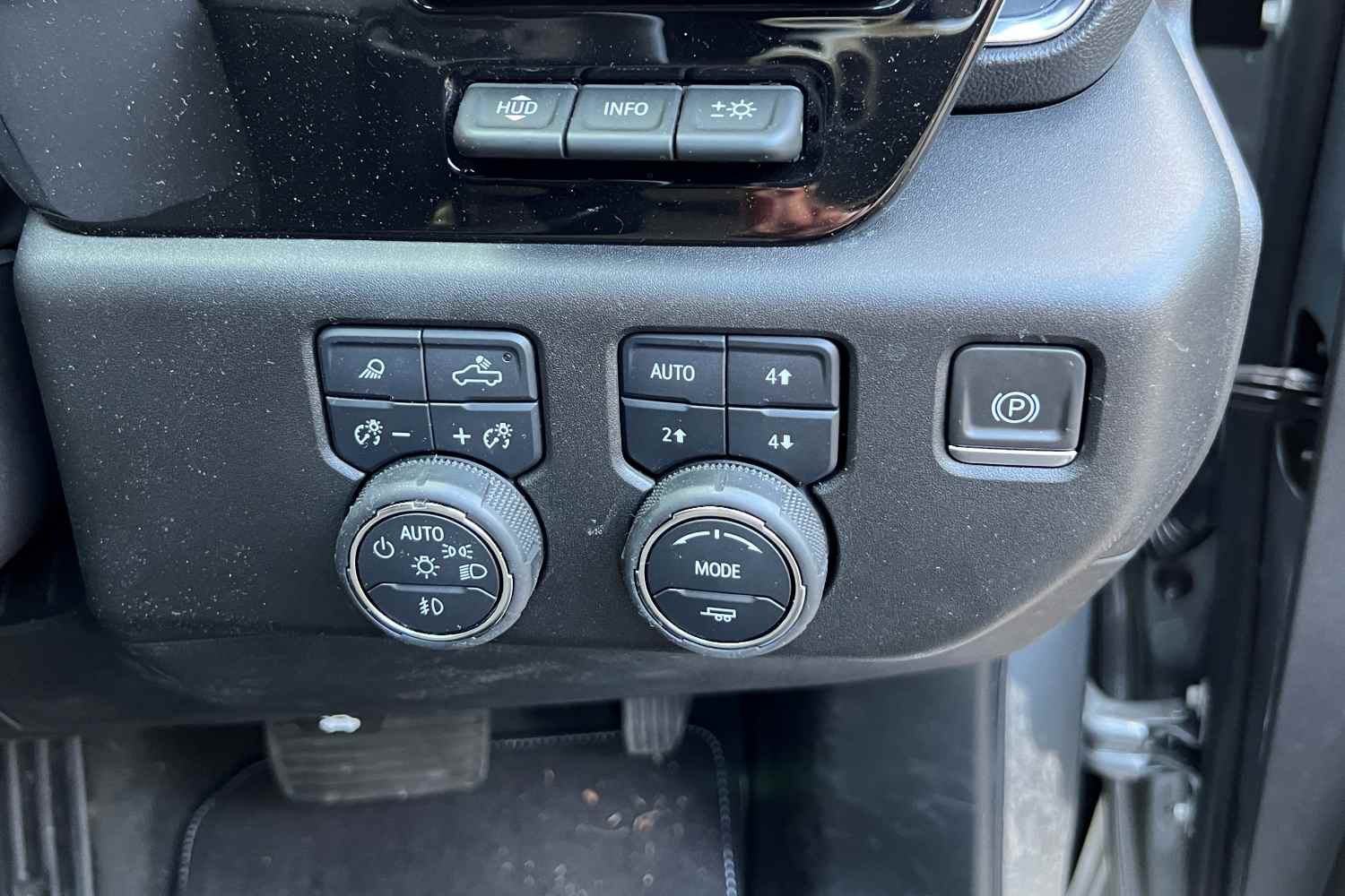 Chevrolet ZR2 interior 4WD controls 1