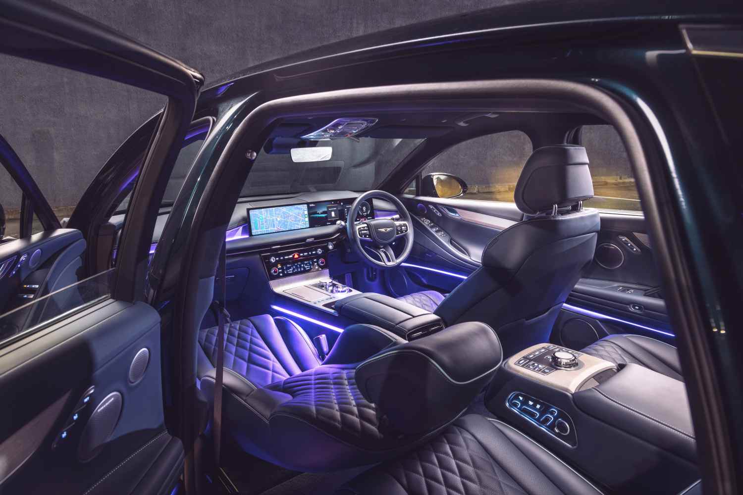 G80 EV 2025 interior front 1