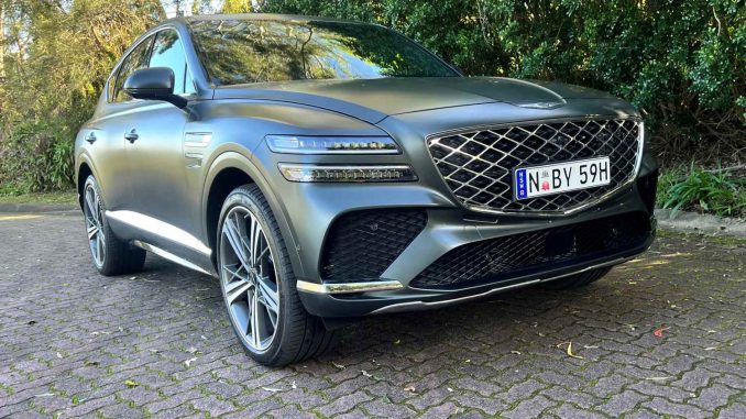 Genesis GV80 Coupe front quarter 1
