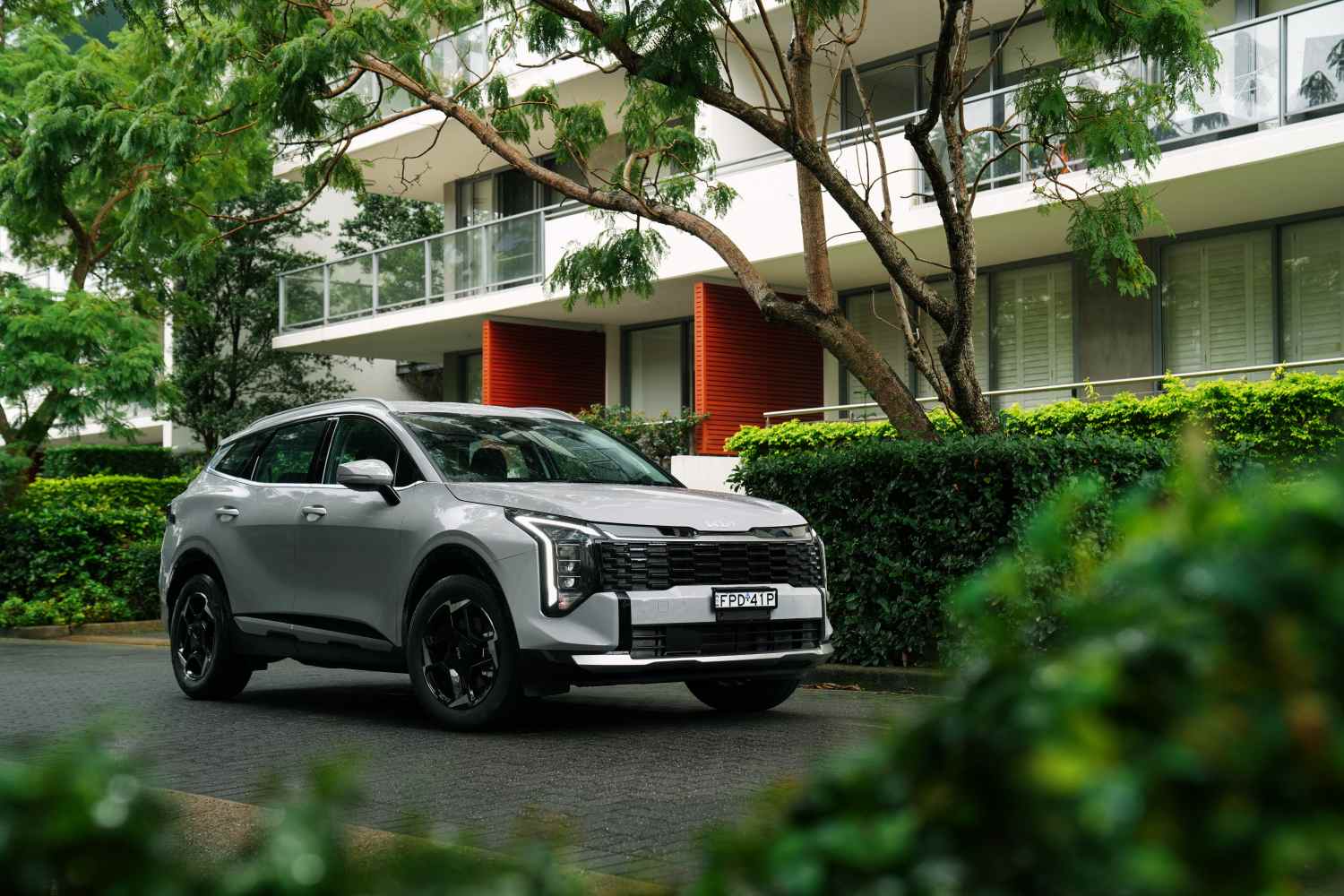 Kia Sportage 2026 front quarter 1