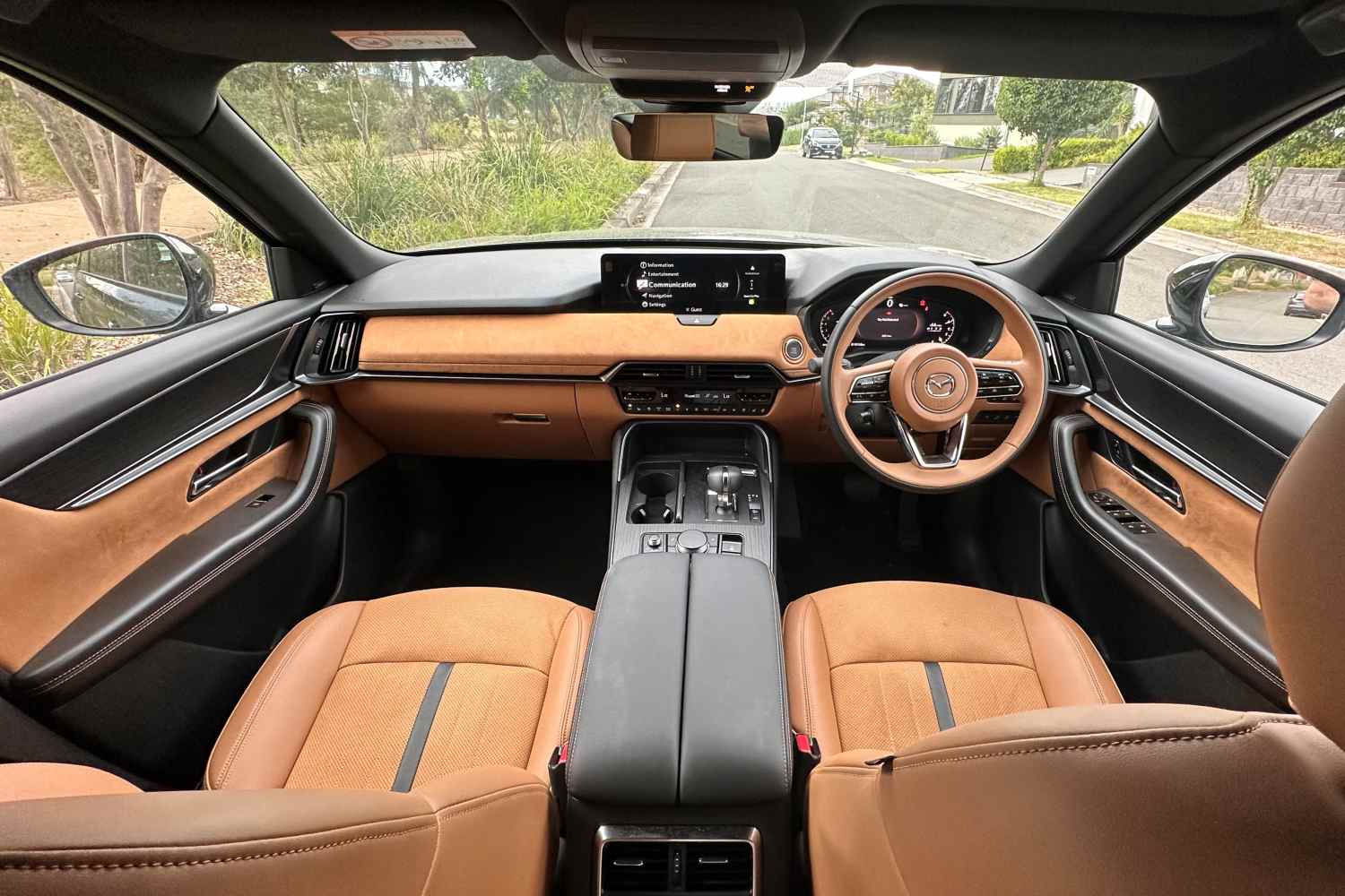 Mazda CX-70 Azami SP SUV front interior 1
