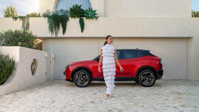 2025 Alfa Romeo Junior 1