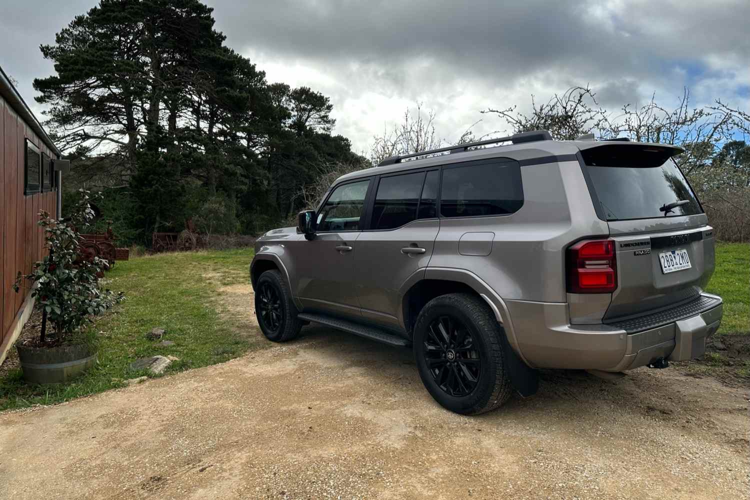 2025 Toyota LandCruiser Prado Kakadu rear quarter 1