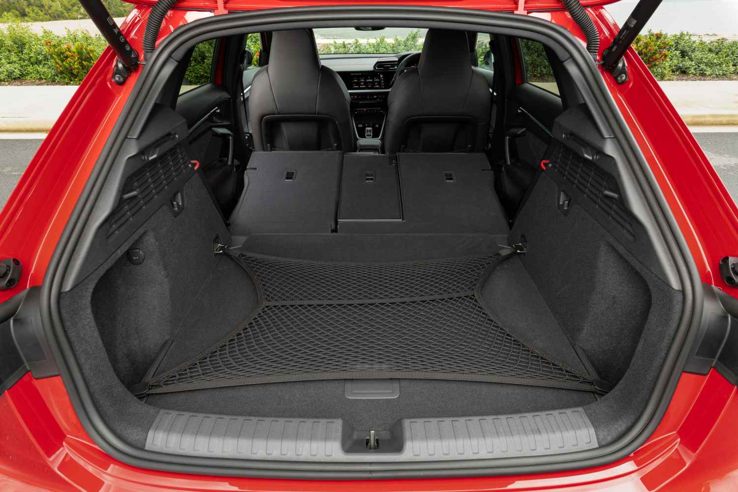 Audi_S3 Sport Back_Progressive Red_083_HR