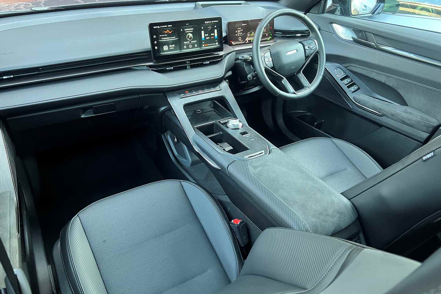 Haval H6 GT PHEV interior front 1