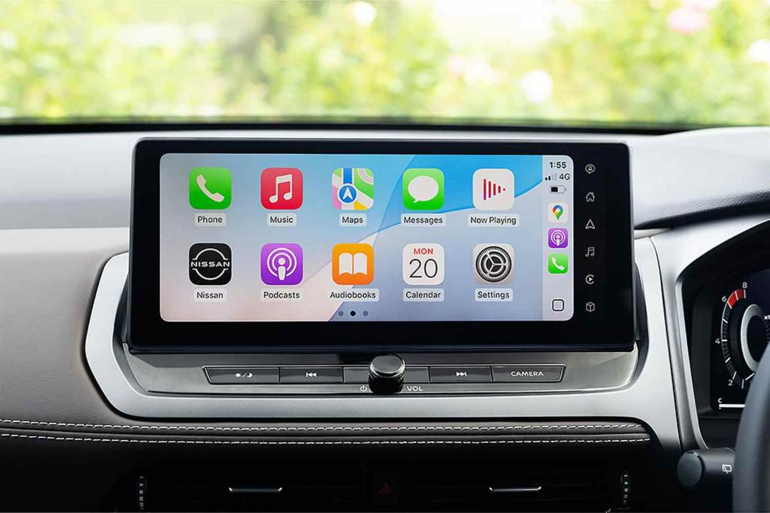 Nissan QASHQAI Ti 2025 interior front screen