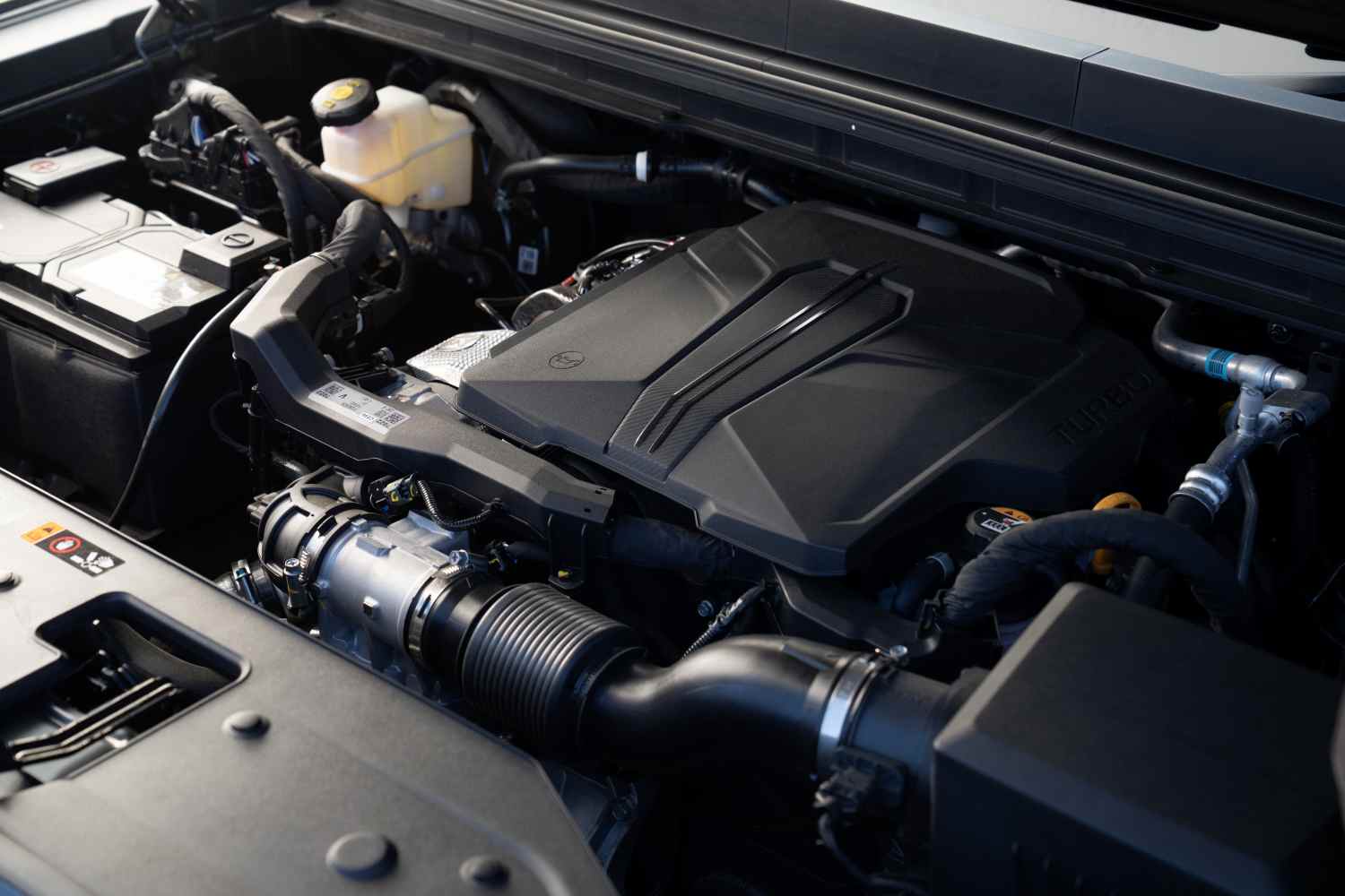 KIA - TASMAN_GREY_engine