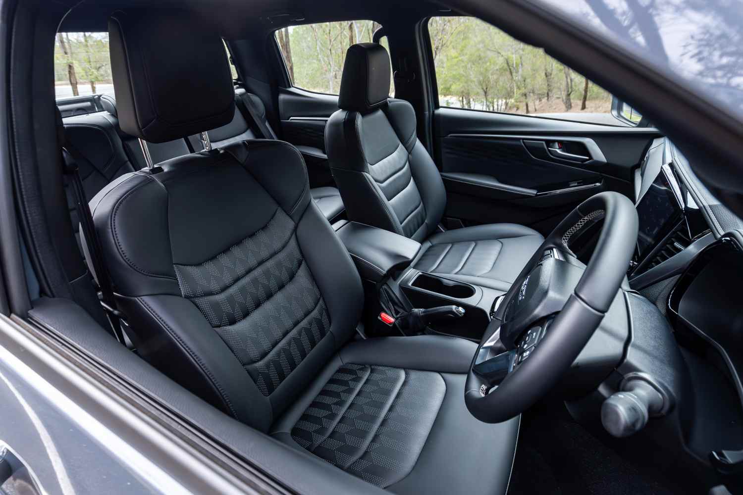 2024 24MY D-MAX LS-U+ Granite Grey -1003