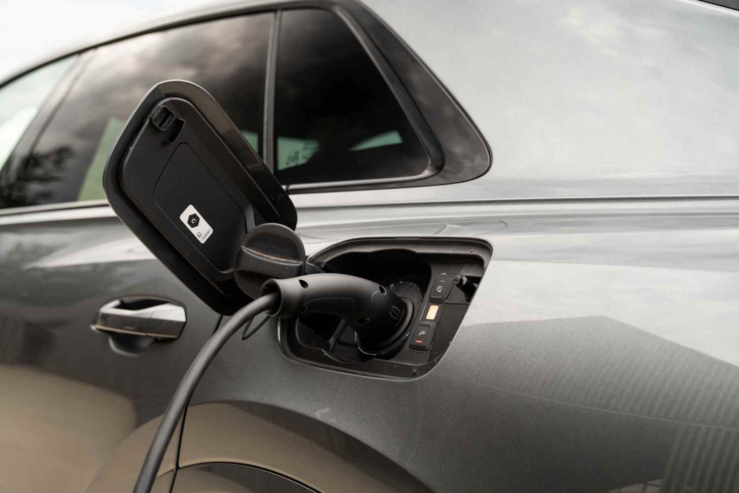 Audi Q8 60 TFSI E S Line Electric motor charging
