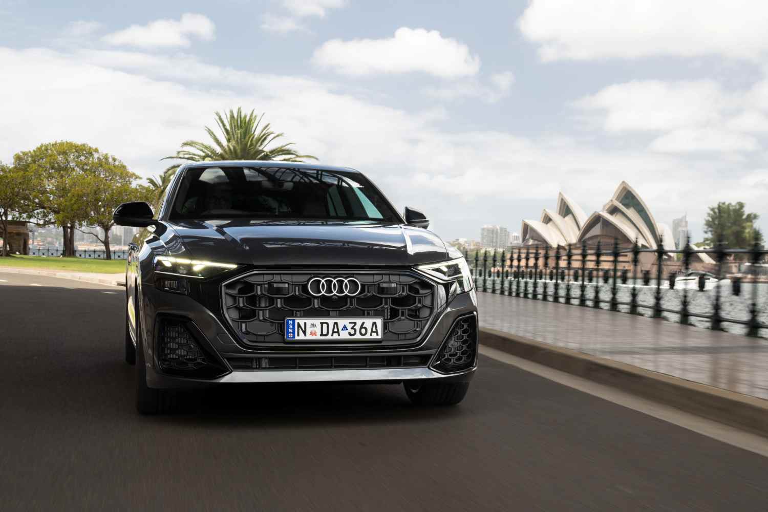 Audi Q8 60 TFSI E S Line front 2