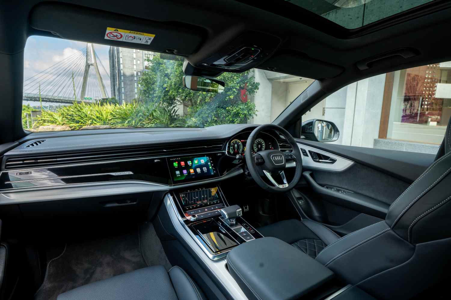 Audi Q8 60 TFSI E S Line interior front 2