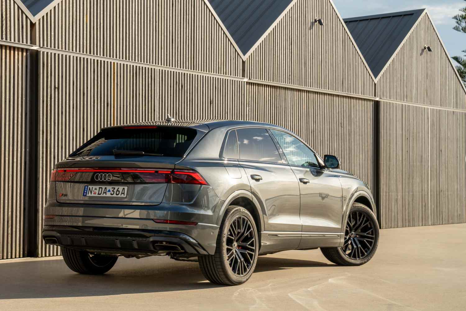 Audi Q8 60 TFSI E S Line rear 1