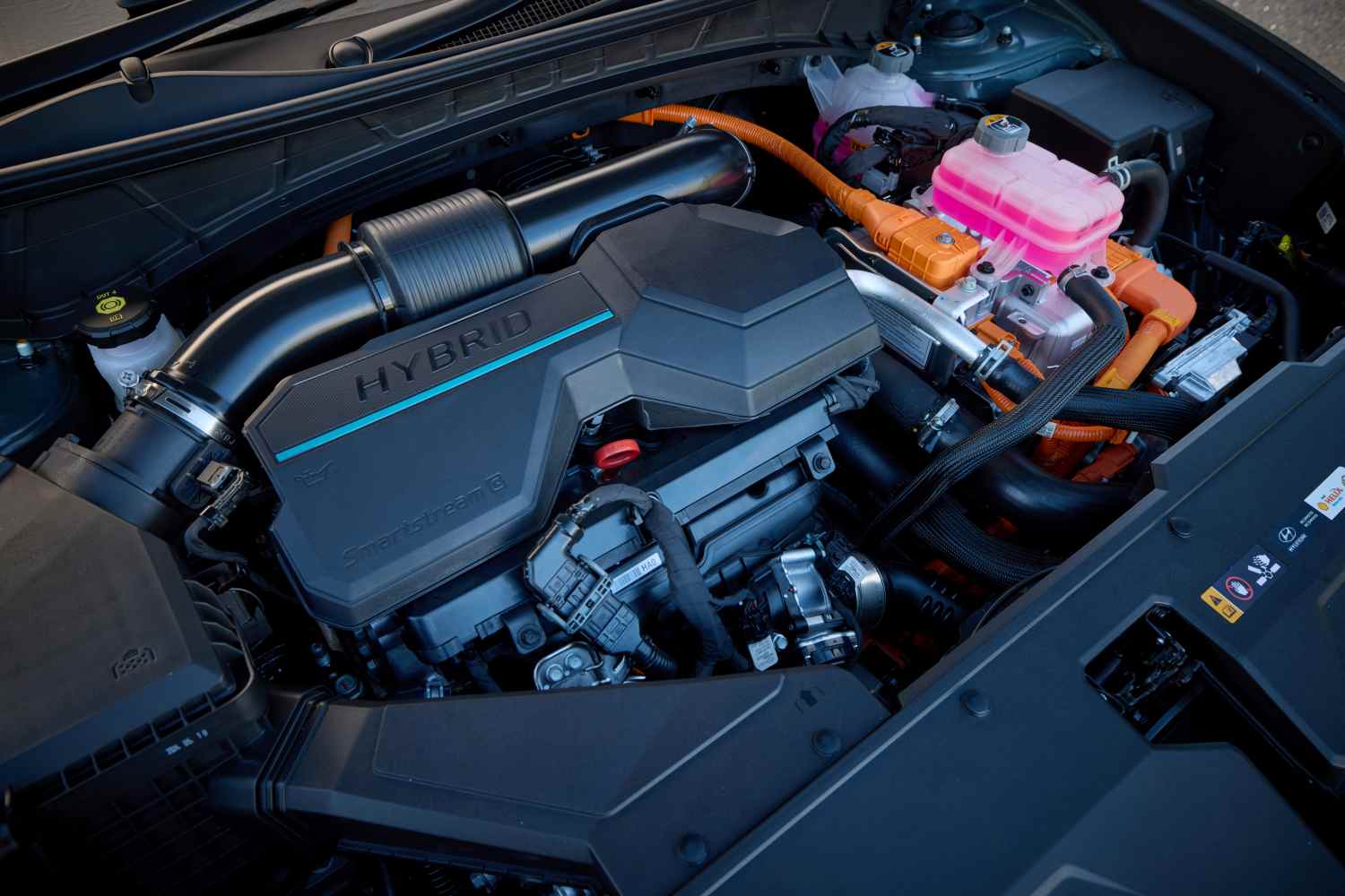Hyundai Tucson HEV engine 1