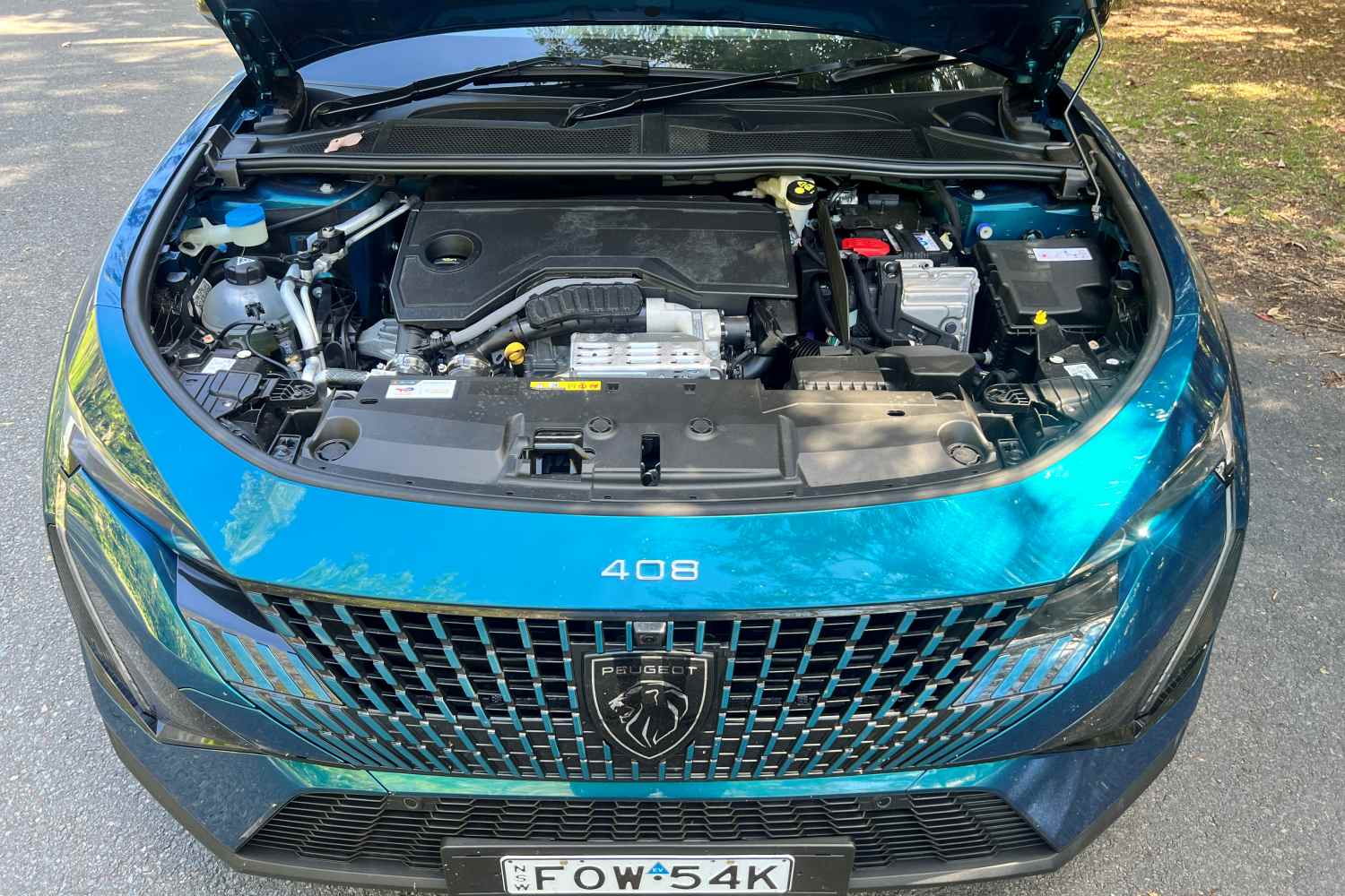 Peugeot 408 GT Hybrid engine