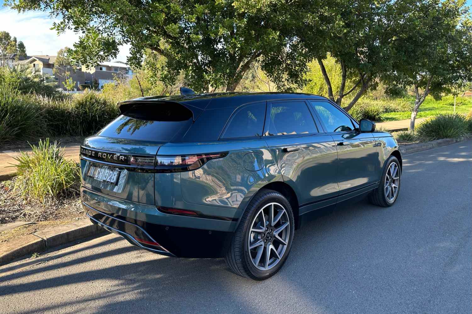 Range Rover Velar P400 e Autobiography rear 1