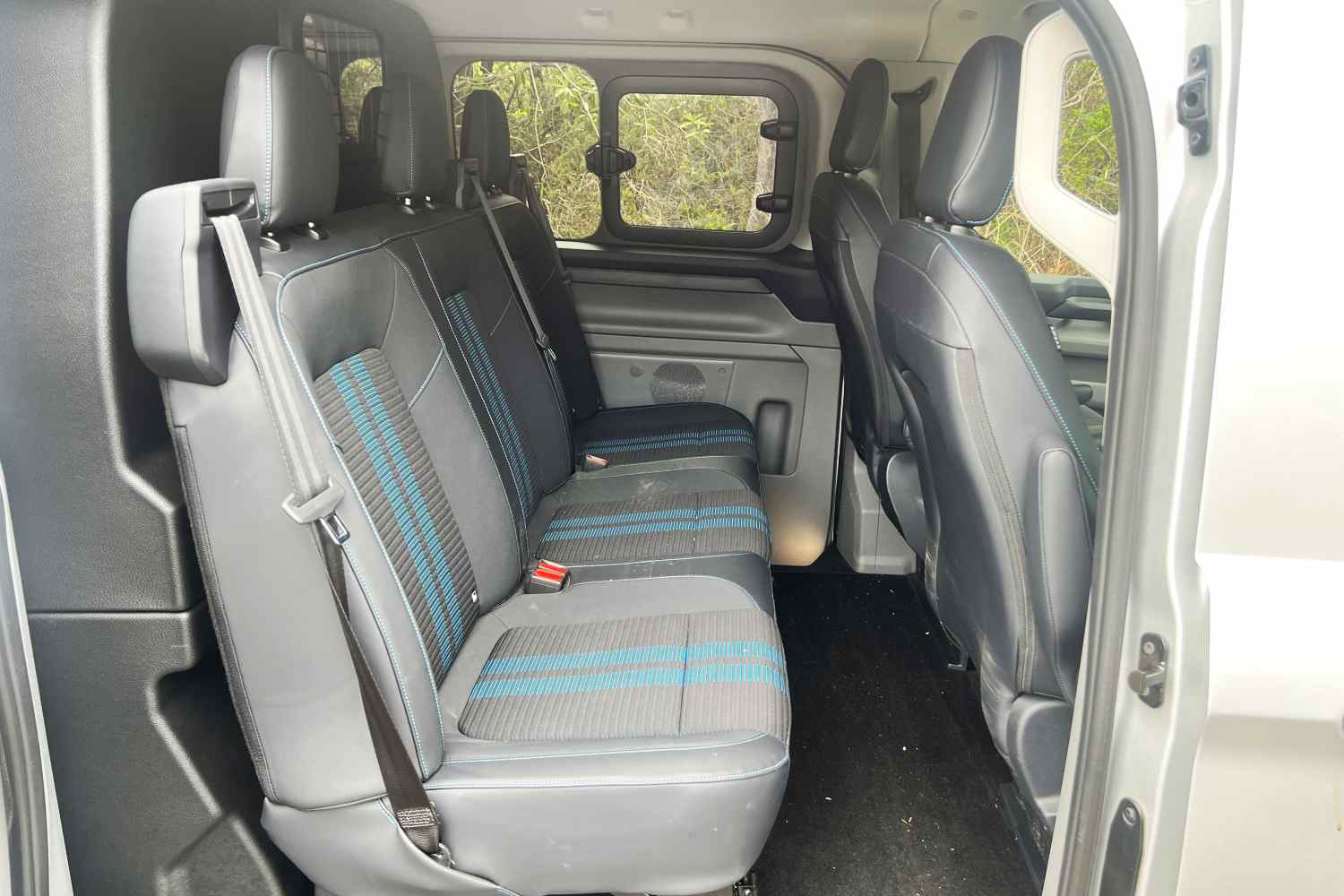 Ford Transit Custom Sport five seat LWB INTERIOR rear seats 1