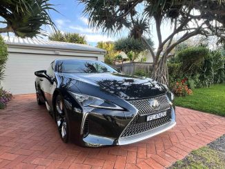 Lexus LC500h coupe front quarter 1